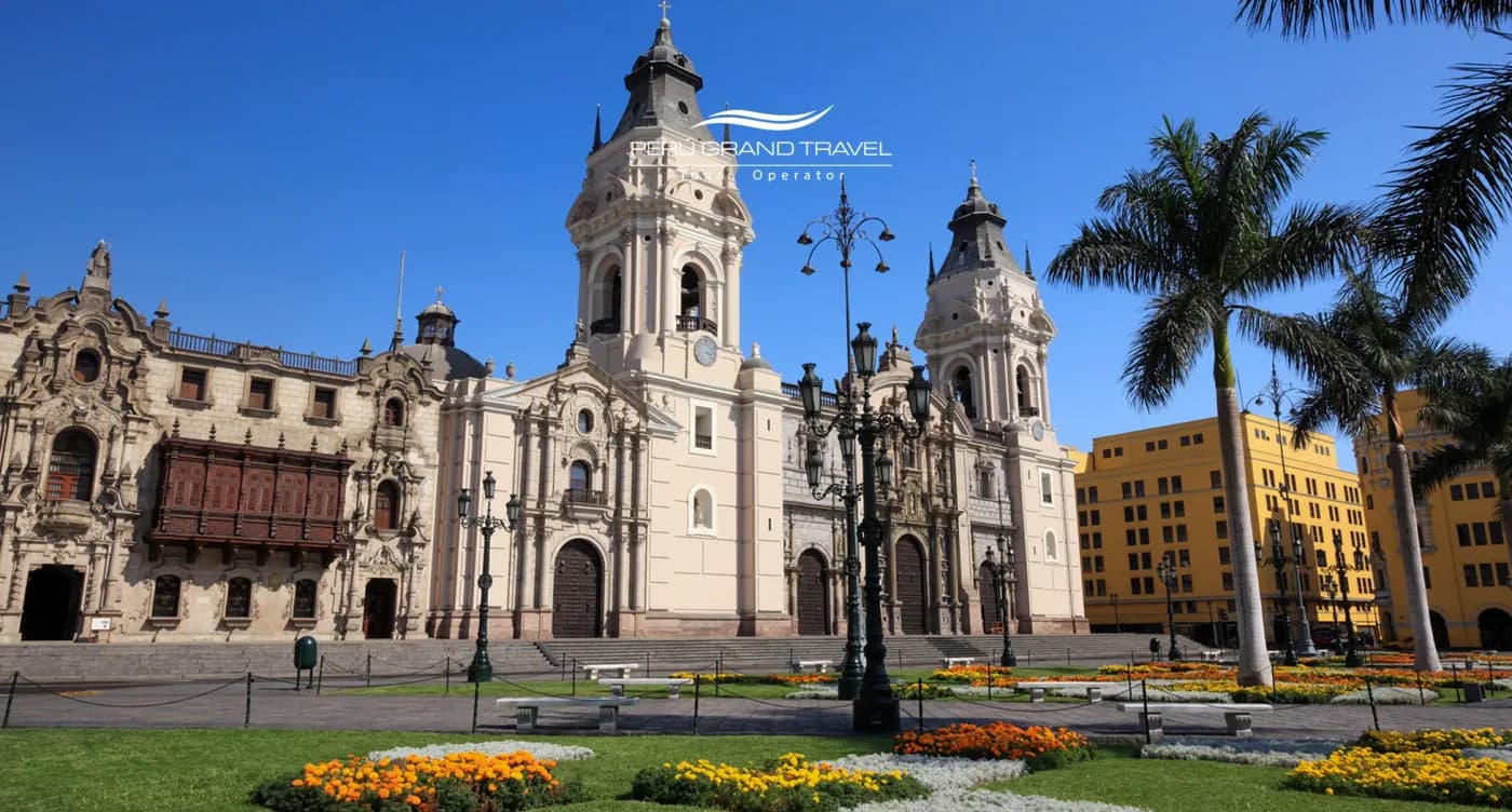 Cathedrals of Peru: The Complete Regional Guide